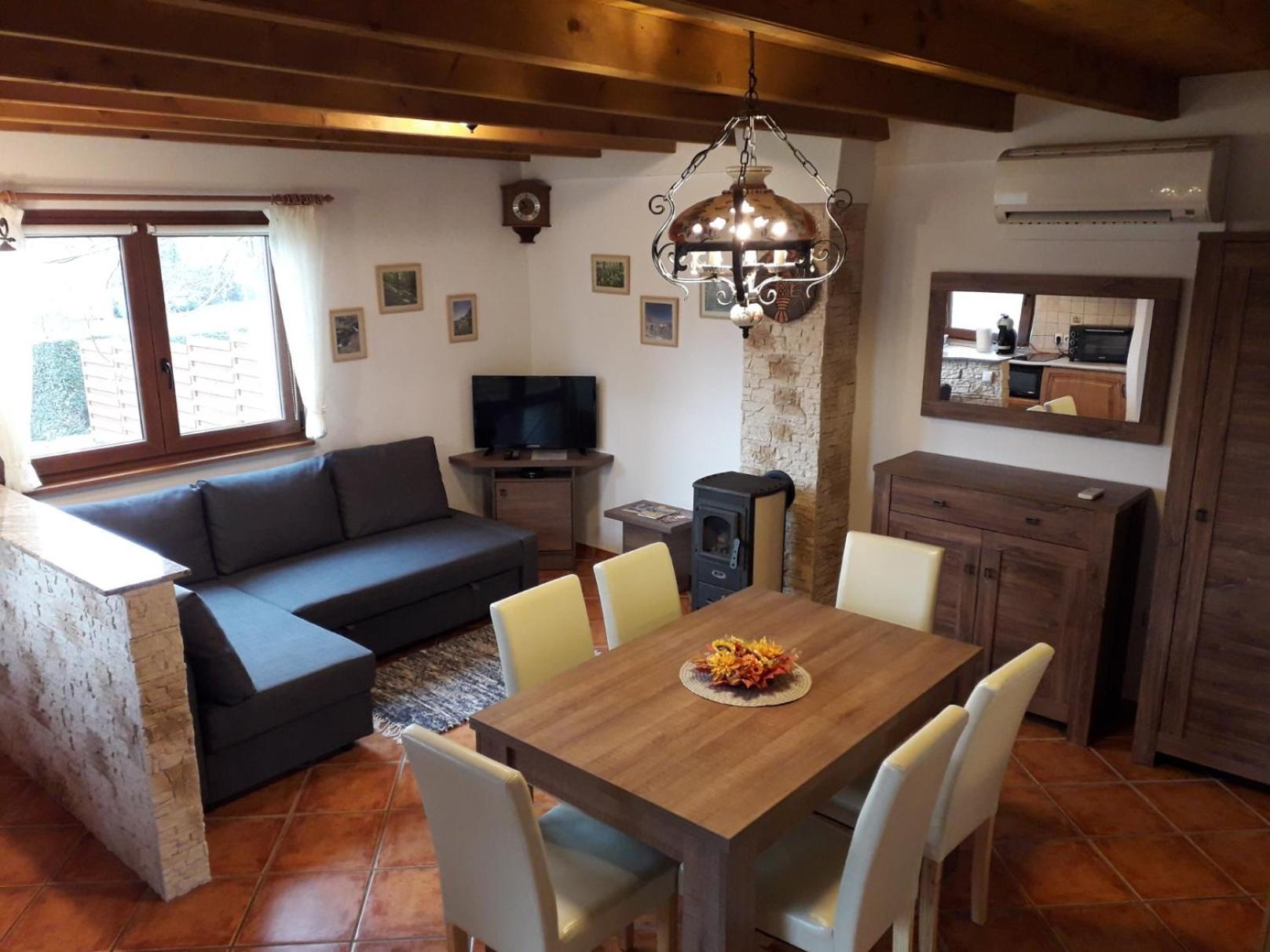 Cseresznyevirág Vendégházak Kovagoszolos Quarto foto